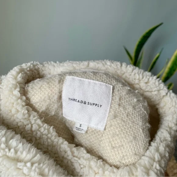 ❗️Sold❗️[ Thread & Supply ] Fairlyn Crewneck Sherpa Pullover Sweater • S - Picture 10 of 11
